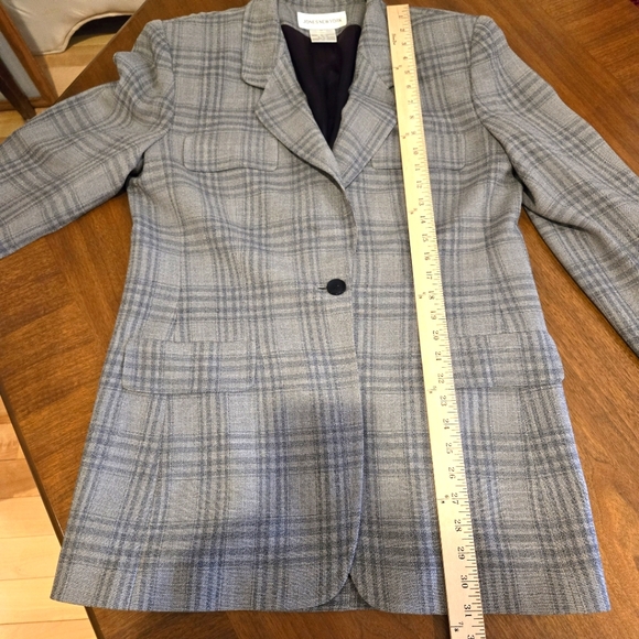 Jones of New York Woman's Green Plaid Suit, Size 12 - Picture 9 of 16
